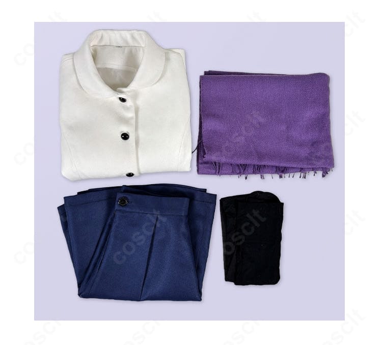 コート、スカート、マフラー、靴下の4点セット内容を並べた一覧画像。