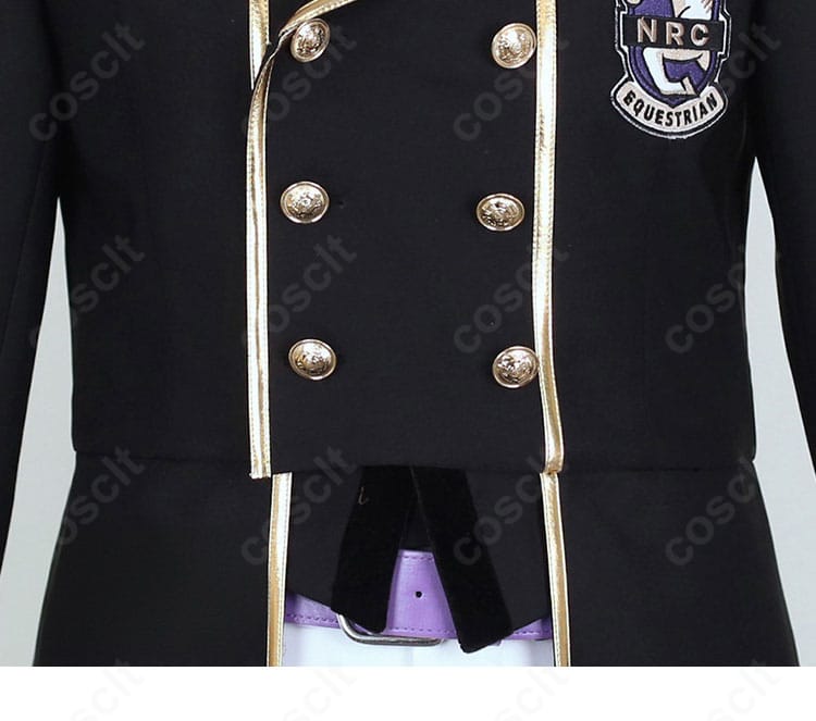 前立てのボタン装飾ディテール。金属調ボタンの質感と配置バランス