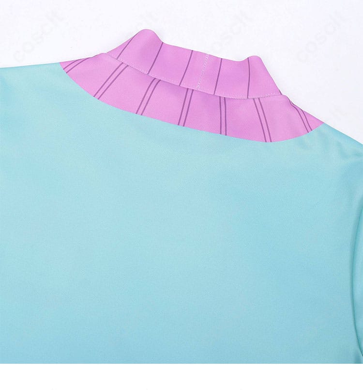 カヤのブルーパーカー 背面ディテール｜フードの立ち上がりと切替部の仕立て