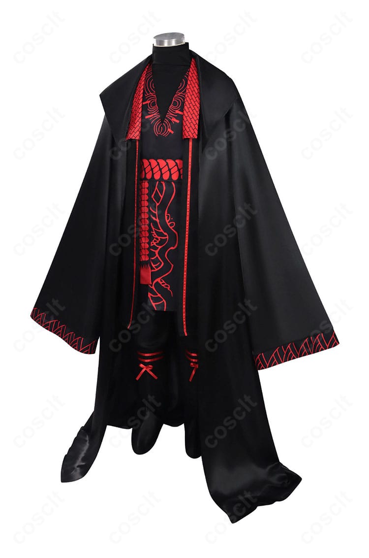 ジア・チォウ コスプレ衣装の側面シルエット（マントの落ち感とコートライン）