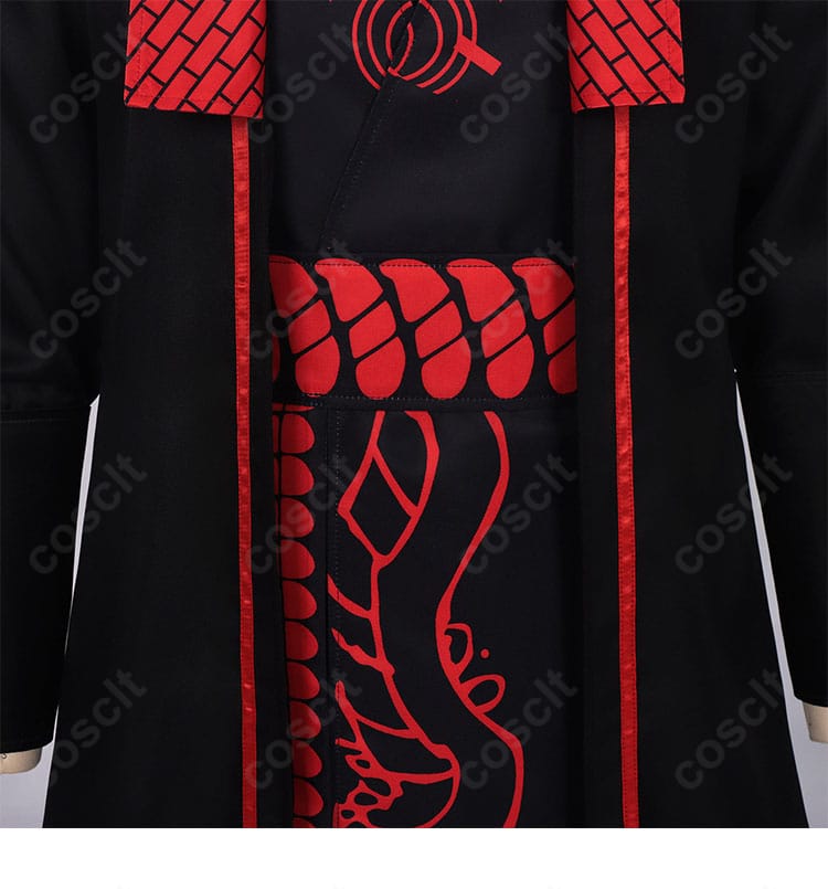 前立て（フロント）装飾ディテール（留め具・ステッチの見え方）