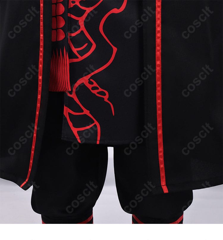 裾まわり装飾ディテール（コート裾の縁取りとライン）