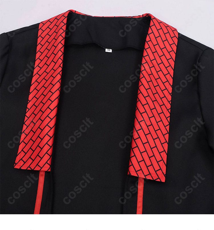 外套襟の装飾ディテール（縁取りと形状バランス）