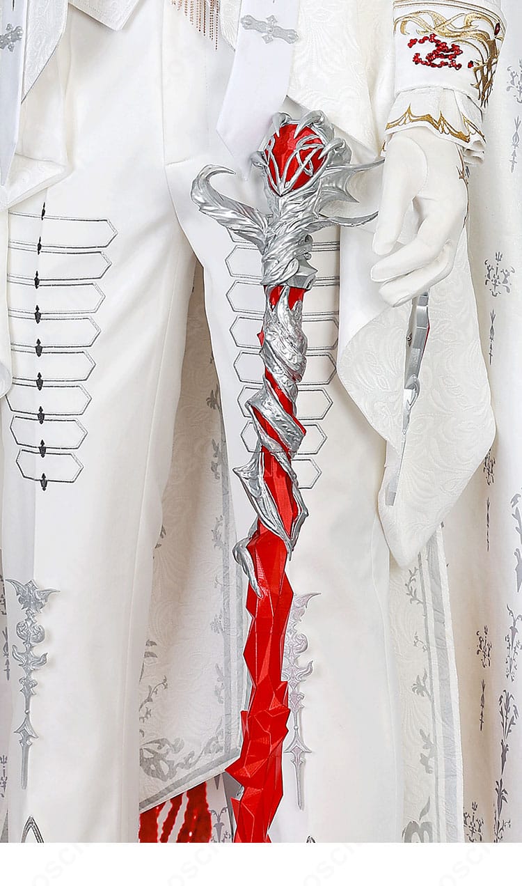 手袋や飾り物など付属アクセサリーのディテール。固定ホックや質感が見える構図