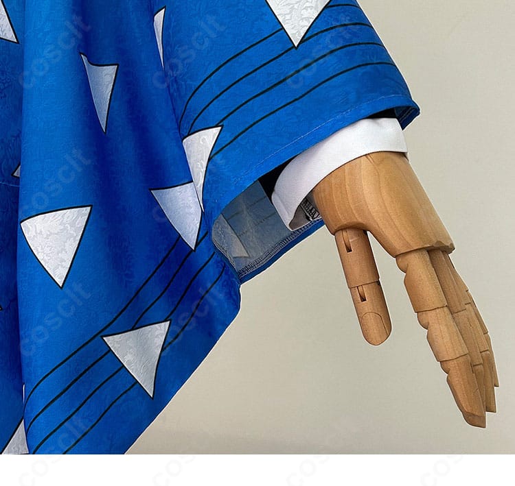 袖口と装飾ラインのディテール・縫製アップ