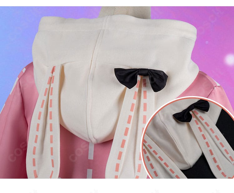 背面フードとうさ耳・しっぽ装飾のディテール接写