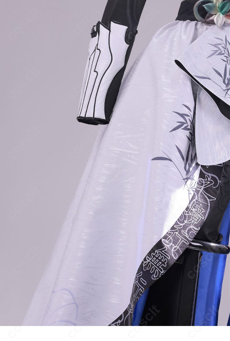 下衣裾の装飾ラインと素材切替の近接ディテール