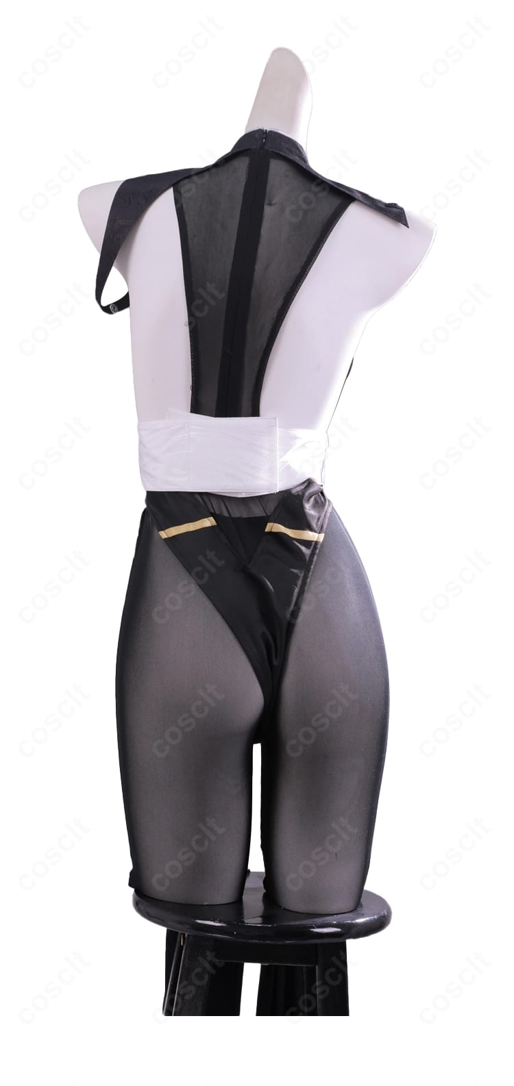 インナー上衣の背面デザインとステッチのディテール