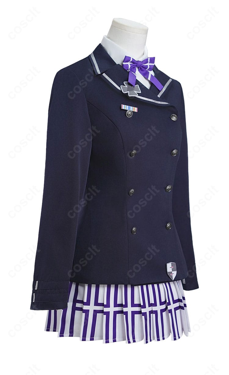 HK416 緋染め薄桜 コスプレ衣装の側面。コートのラインとスカートのフレア感、リボン位置のディテール。