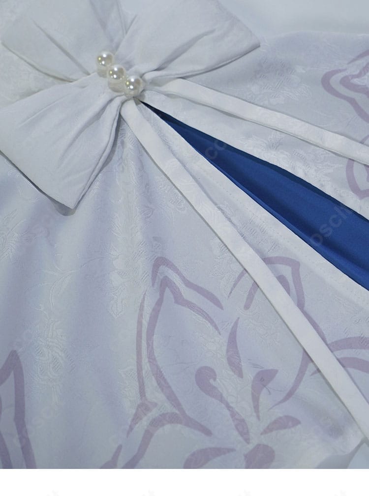 蝶結び系の紐装飾ディテール。結び目の形状と固定方法、アクセントカラーの質感を明瞭に示す。