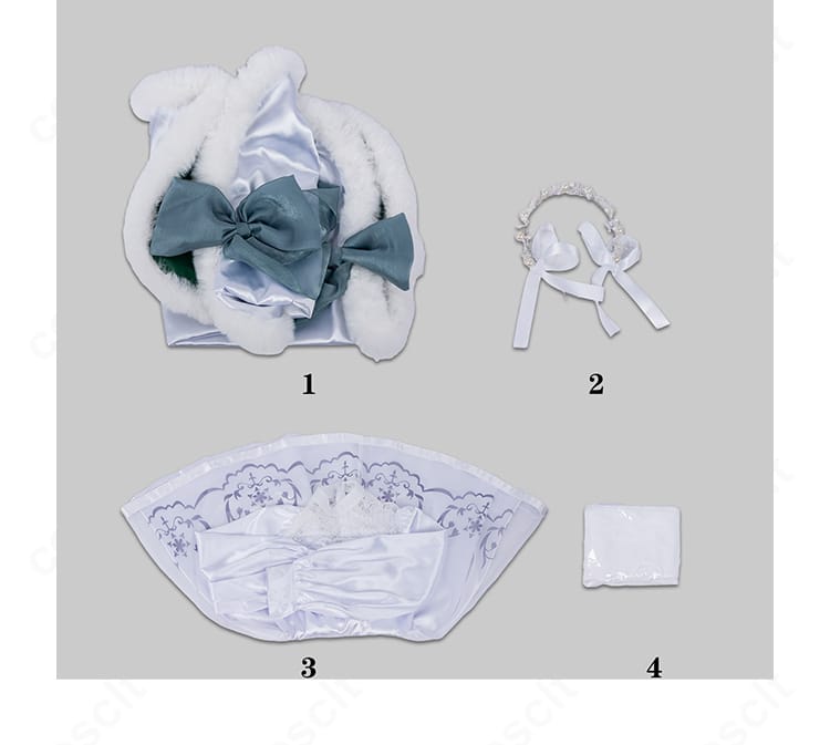 セット内容の展開画像。マント、カチューシャ、ワンピース、靴下の4点が並ぶ構成