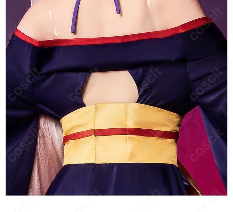 コルセットベルトの装飾ディテール（留め具と質感）