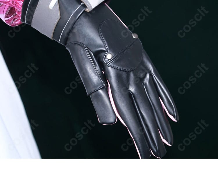 手袋の装飾ディテール。甲部分の意匠と配色ラインの再現