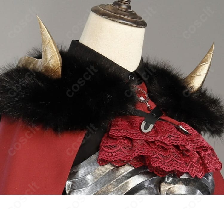 襟元装飾のディテール（配色切替と縫製の仕上げ）