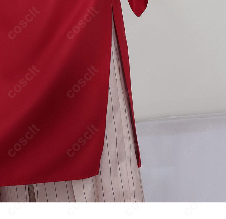 童磨 幼少期コスプレ衣装の裾装飾ディテール。衣裾の縫製とラインの美しさを強調した近接カット。