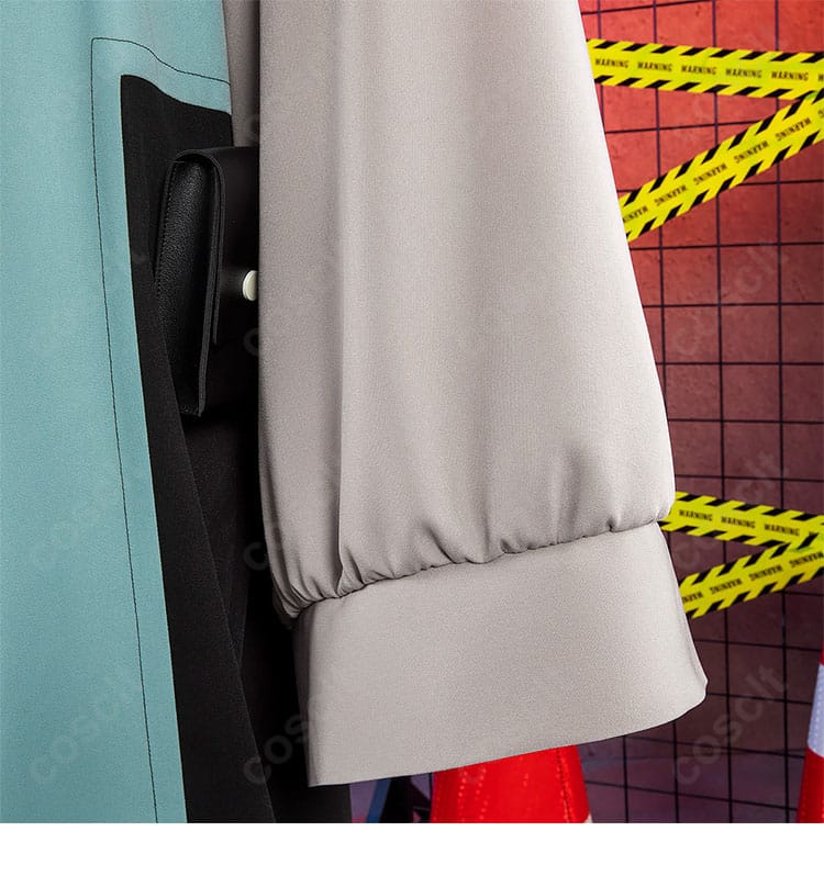 袖口の装飾とステッチの仕上がりが分かるディテール写真