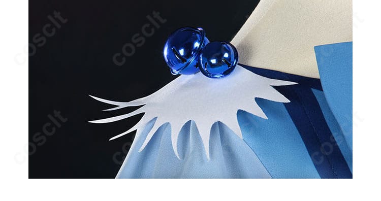 肩周りの装飾パーツとアームホールの仕立てディテール