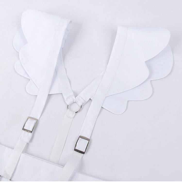 肩掛け風のショルダーケープ風装飾の質感ディテール