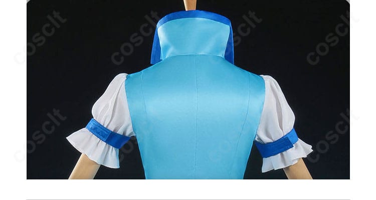 背肩の装飾ディテール。背面意匠の配置バランスを確認できる。