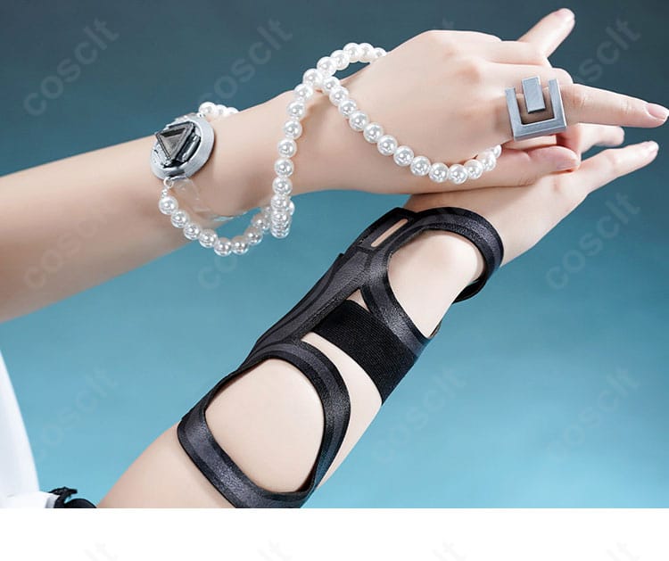 手首飾り・指輪の組み合わせディテール