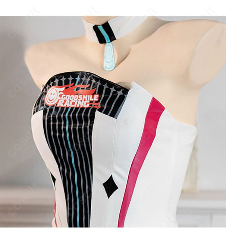 ネック周りの装飾ディテール。レーシングミク2026Ver. の襟元デザインと質感をクローズアップ