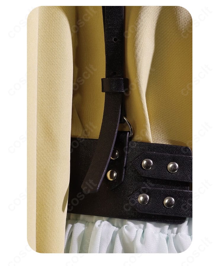 クールシルクコットン裏地の肌当たりを示す内側ディテール。通気性と快適性を重視した仕立て。