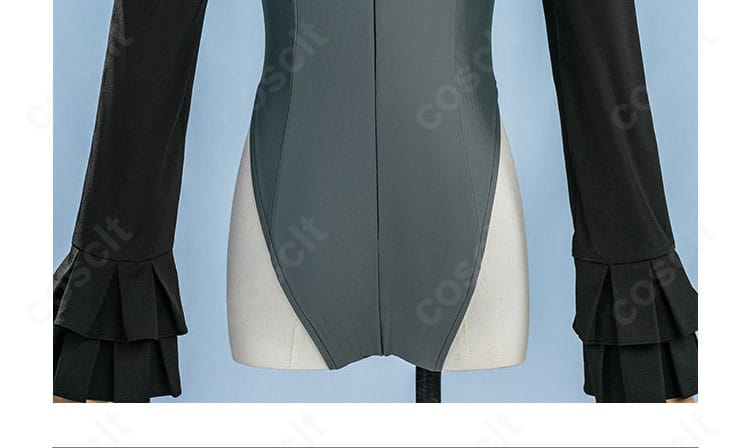 インナー前合わせ部の装飾拡大。縁取りの色分けと整ったステッチが分かる。