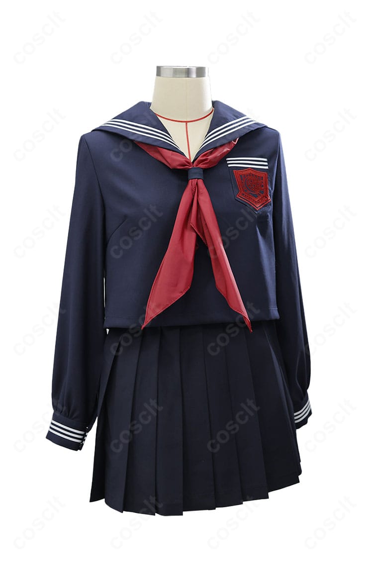 FGO 月の裏側の記憶 セーラー服の正面全体写真。落ち着いたネイビーに胸元エンブレムと赤いスカーフが映えるデザイン。