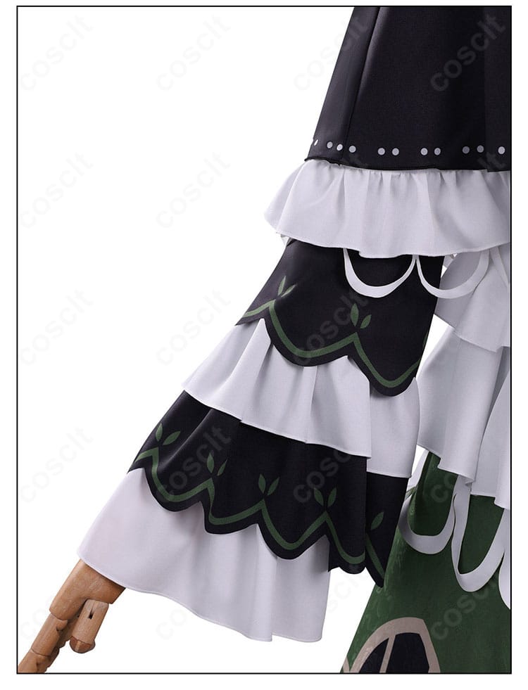 袖口装飾のクローズアップ|レースと縫製の仕上がり