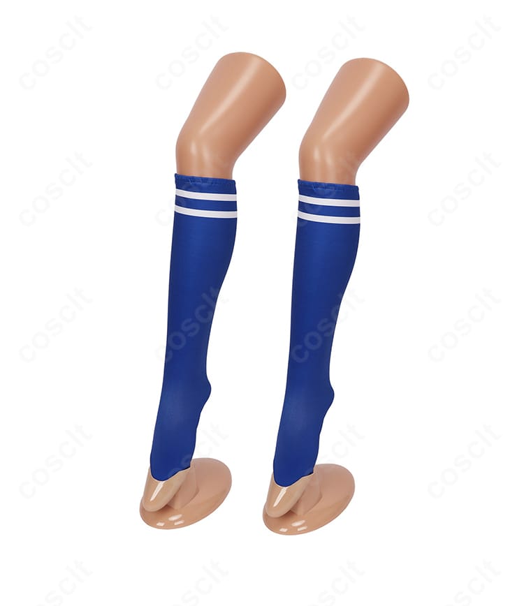 ヴィブロス学園制服コスプレの脚部ディテール。タイツ・ソックス合わせと腰チェーンの装飾バランスを強調したクローズアップ。