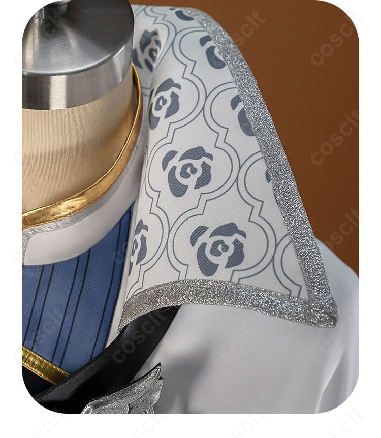 衣襟の意匠とトリムカラーのコントラストがわかる写真