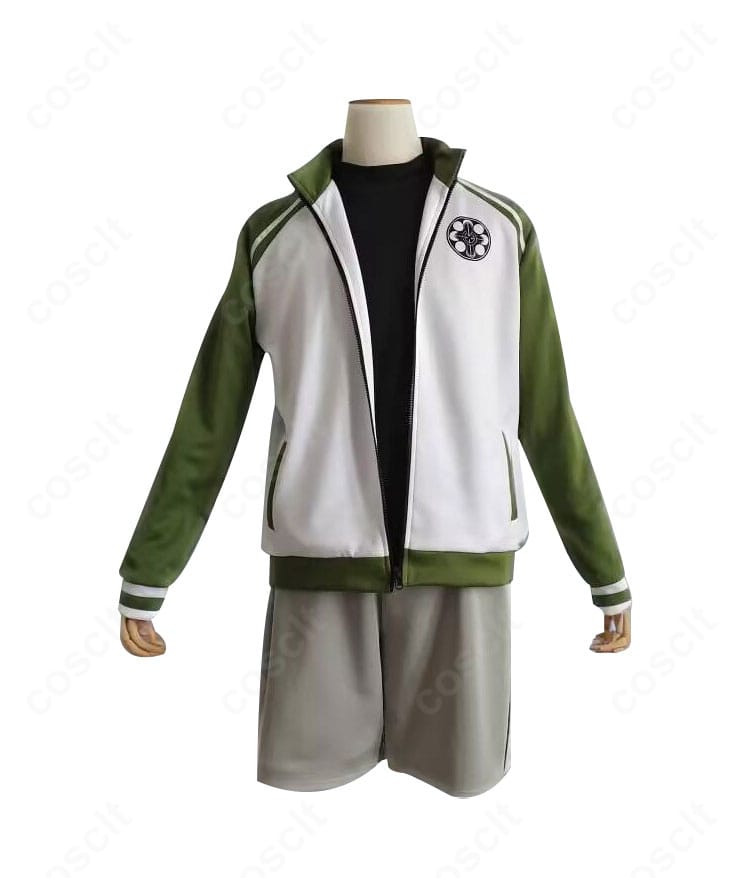 ショートパンツの縫製と生地感のクローズアップ。裾処理やステッチの丁寧さが分かるディテール写真。