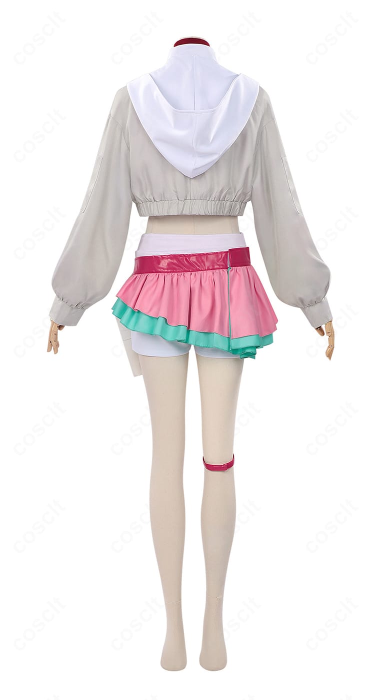 超かぐや姫! 綾紬芦花 コスプレ衣装の背面。コートのバックシルエットと裾の落ち感が分かるカット