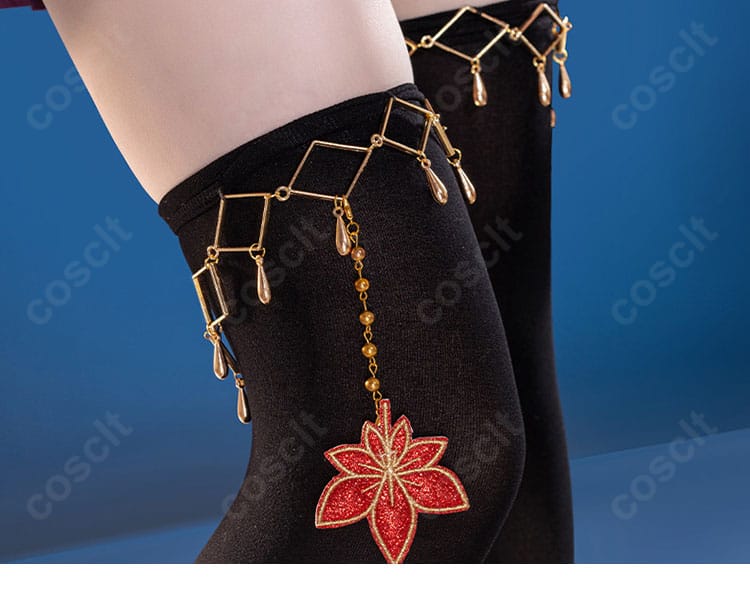 コルセットベルト着用時のウエストラインが伝わる横向きショット