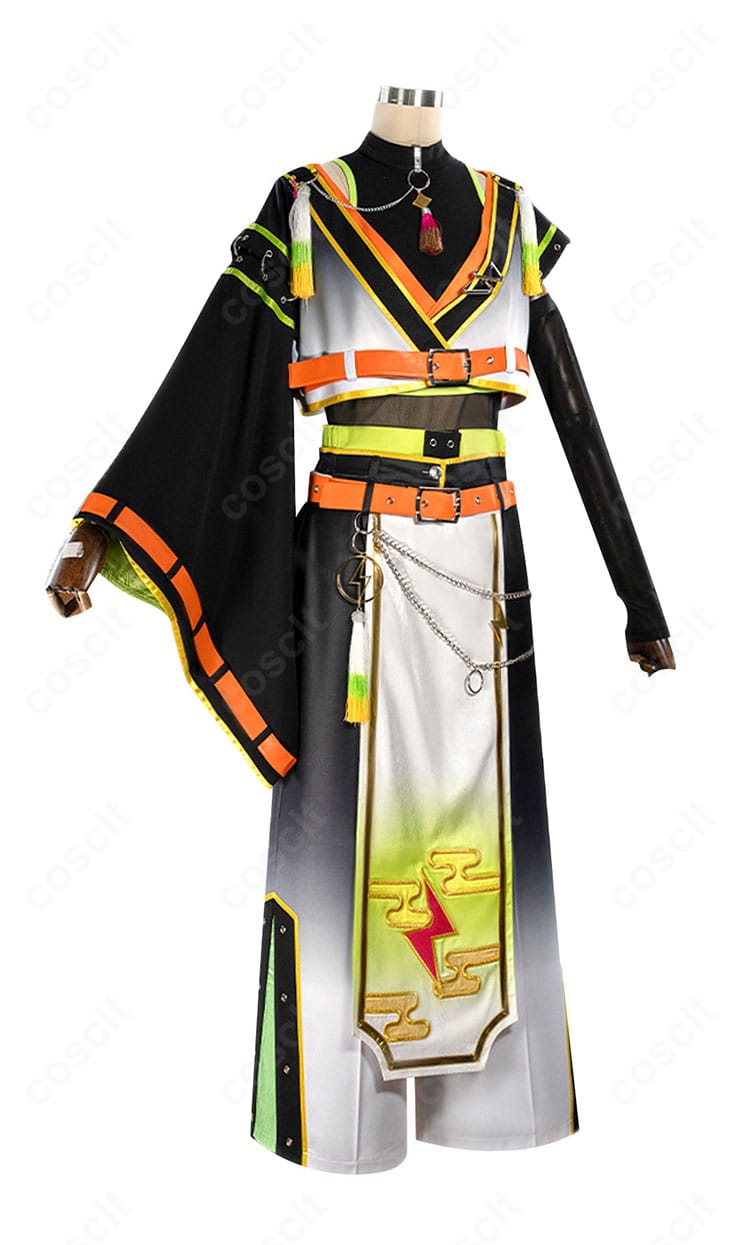 上着右袖の装飾とカフス意匠を拡大したディテール写真