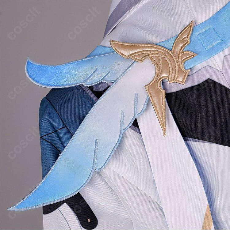 原神 旅人・空 コスプレ衣装 背肩の装飾と切替部の近接。パネル配置とラインの整いを示す。