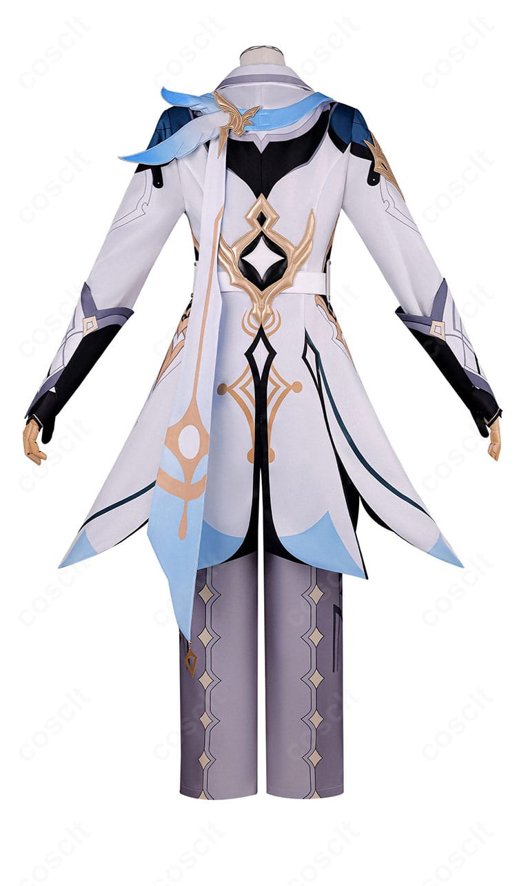 原神 旅人・空のコスプレ衣装 背面。コートのフレアと背面装飾の配置がわかる全身カット。