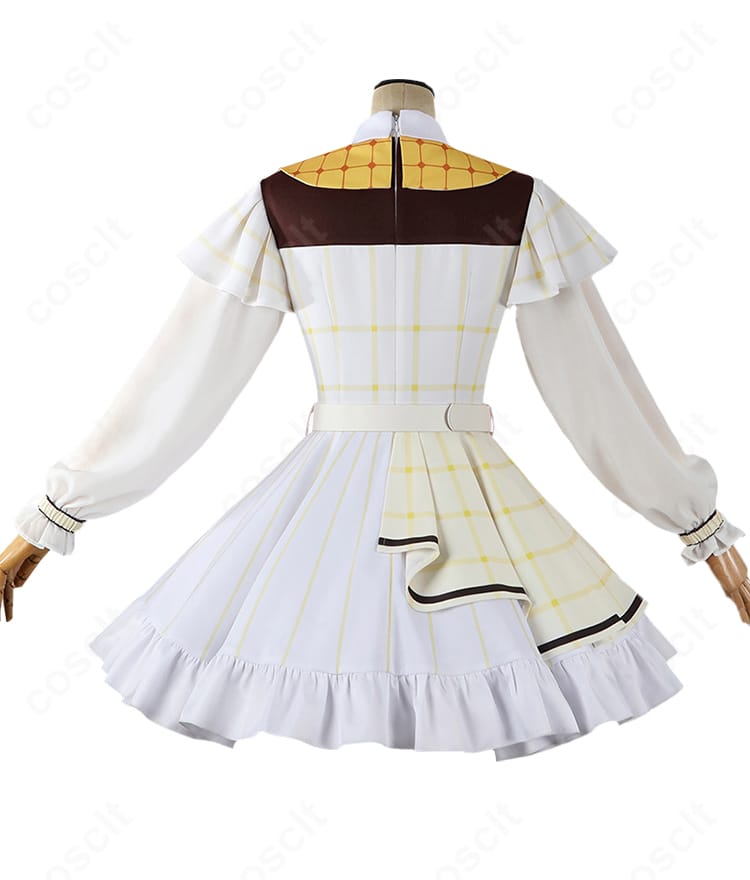 背面装飾ディテール（ヨーク切替と背中の装飾パーツ）アップ画像