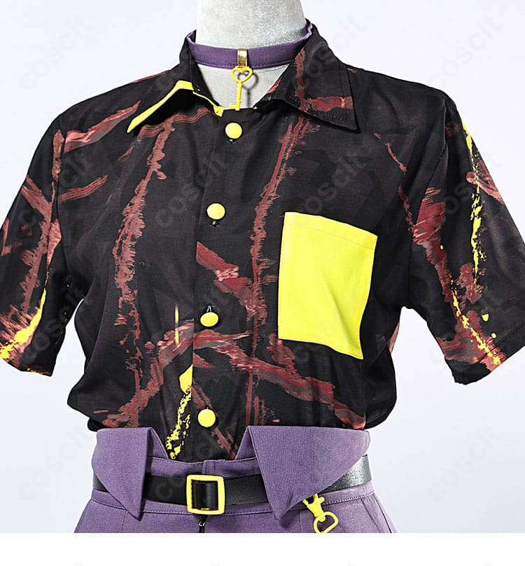 神代 類 コスチュームのコート裾ディテール。ドレープ感と縫製の仕上げ、動きによる表情を写したカット。