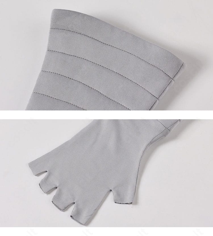 付属ゴーグルのベルト・金具の近接ディテール(メリル STAMPEDE)