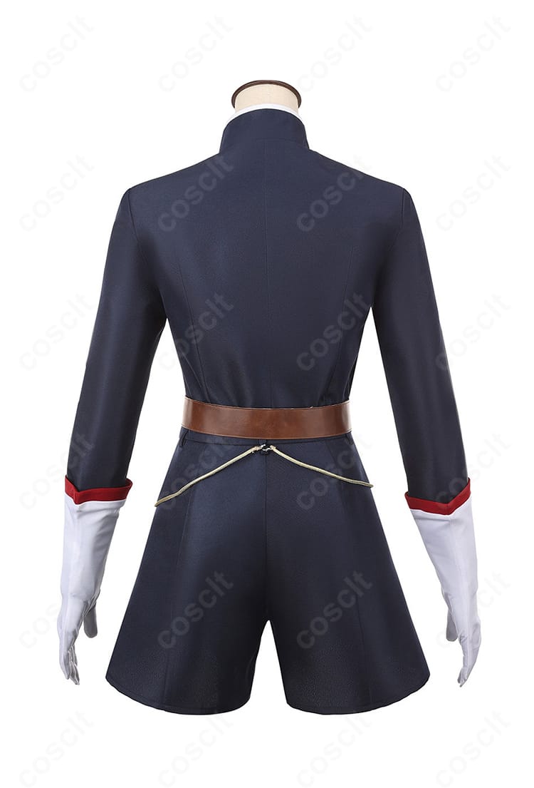 背面のマントの落ち感と背面装飾ディテール接写