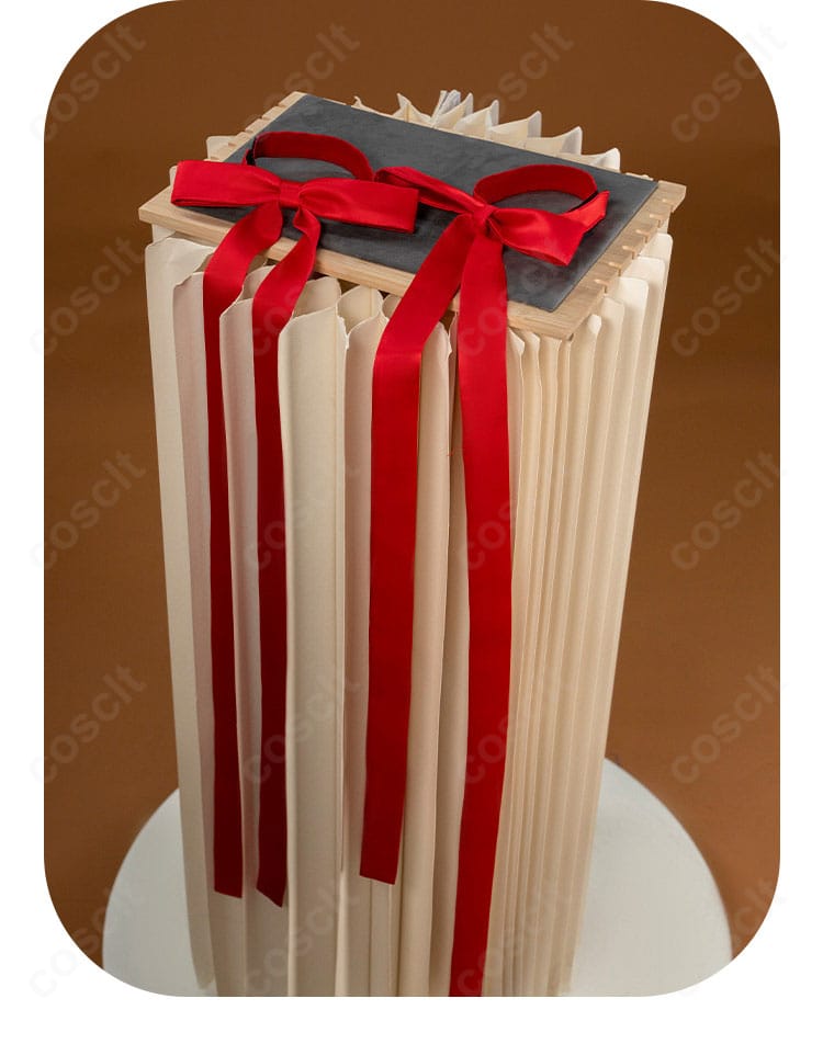 付属アクセサリー一式のディテール(手袋・リボン・足首飾りなど)