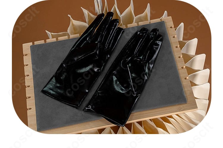 手袋・小物のアップ(素材感と縫い合わせの精度)