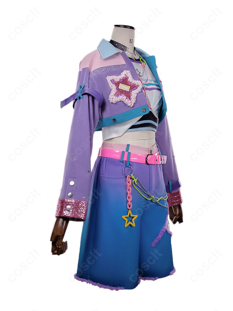 桜河こはく衣装の側面シルエット:高コントラスト配色とチェーン配置