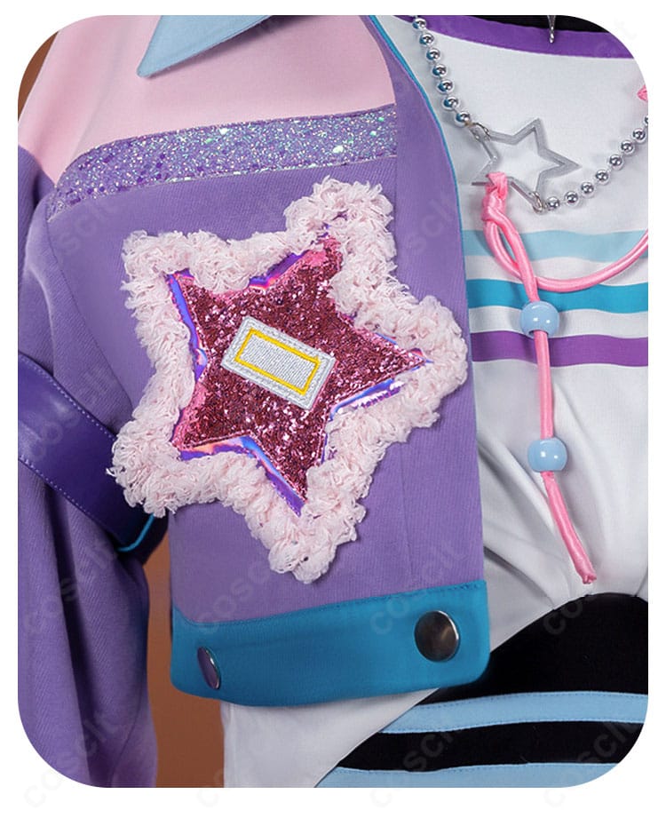 ジャケットの五角星モチーフ装飾ディテール:輝きと固定方法の近接