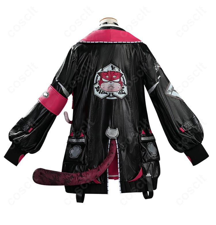 ナナリ・コリンス コート・スカートの背面シルエットとラインの確認画像