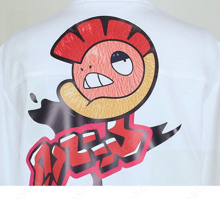 肩から背中にかけての縫い合わせとヨークラインを示すディテール画像