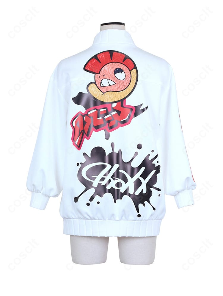 ピュール コートの背面全体。背中心のラインと後ろ姿の落ち感が分かる画像