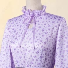 葬送のフリーレン フェルン小花柄ワンピース｜上品シルエットで快適、撮影でも再現度高く映える - 3枚目の画像（サムネイル）