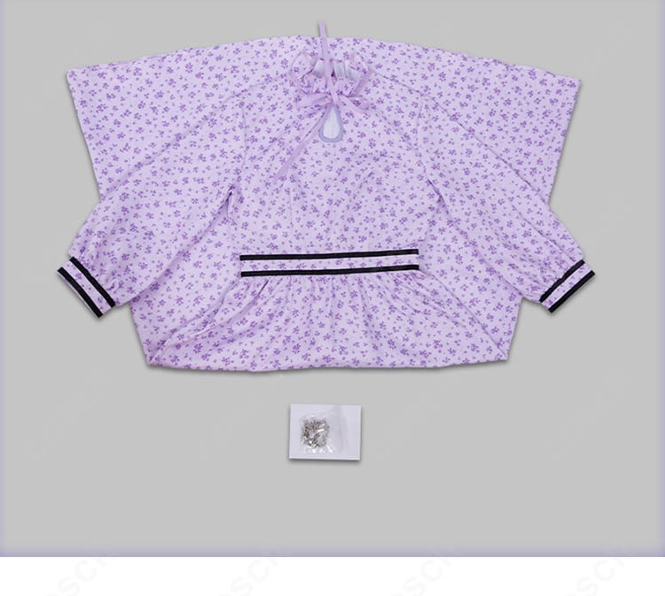 セット内容の平置き画像。小花柄ワンピース本体とウエスト装飾の同梱品一覧